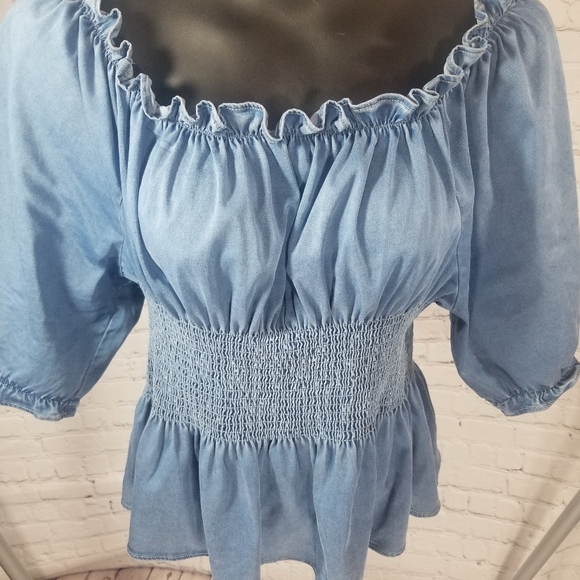 Fashion Nova Tops - Fashion Nova Smock Denim Top...😜🙎‍♀️❤